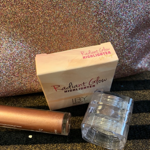 Never used makeup with new makeup bag $10 - Picture 4 of 4